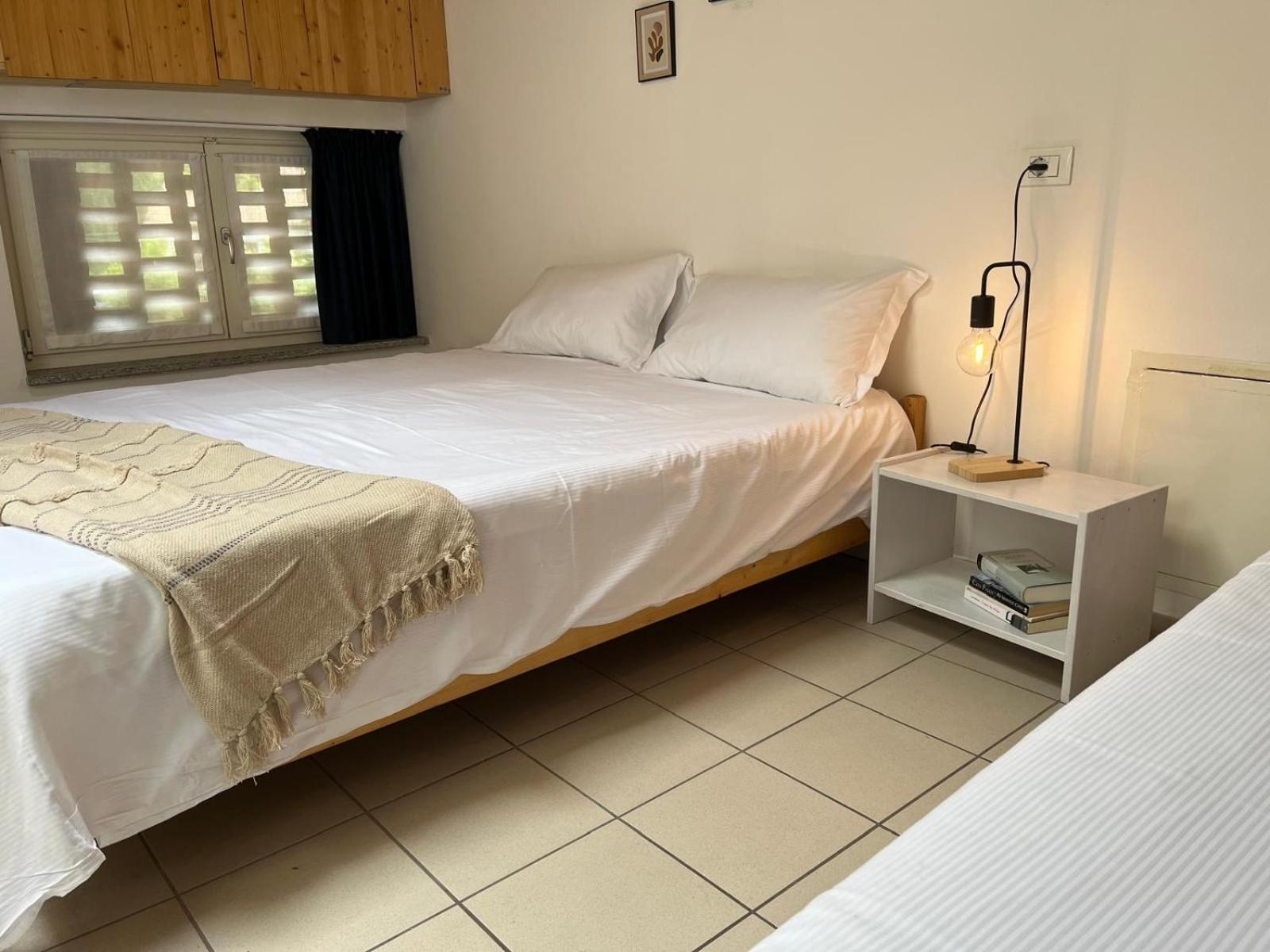 Ostello Casa Rossa Laveno-Mombello Bagian luar foto